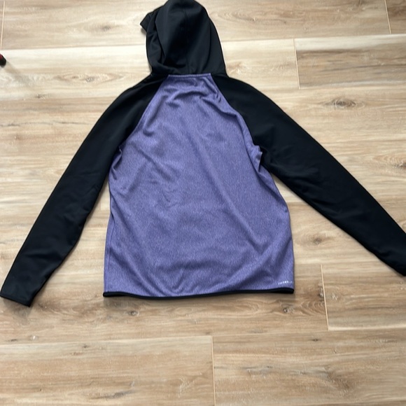 Women’s Nike therma fit hooded sweatshirt - Picture 7 of 10